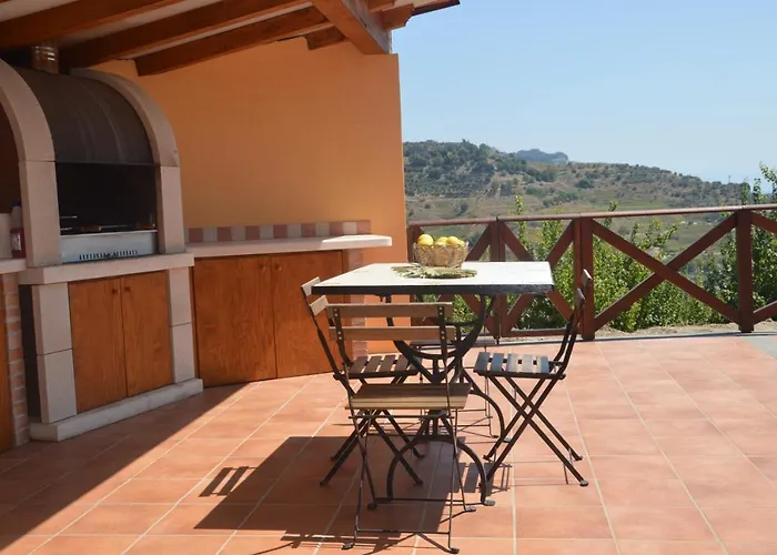 Villa Da Campo Giardini-Naxos